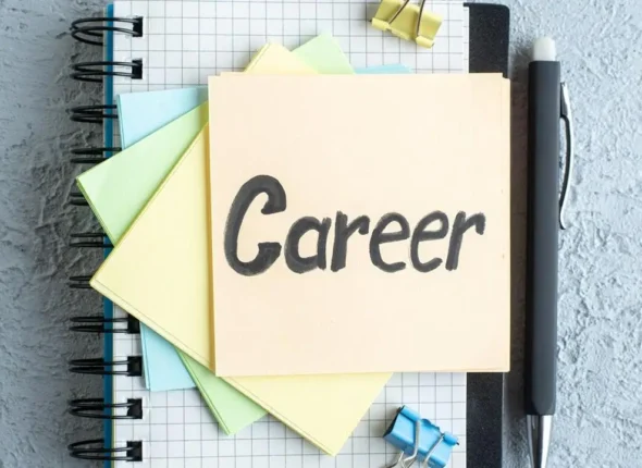 How-to-Choose-the-Right-Career-Path-after-10th